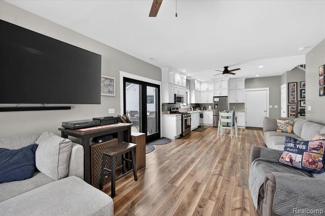 3483 Windwheel Point Drive, Pinckney, MI 48169