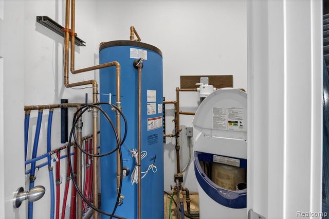 3483 Windwheel Point Drive, Pinckney, MI 48169