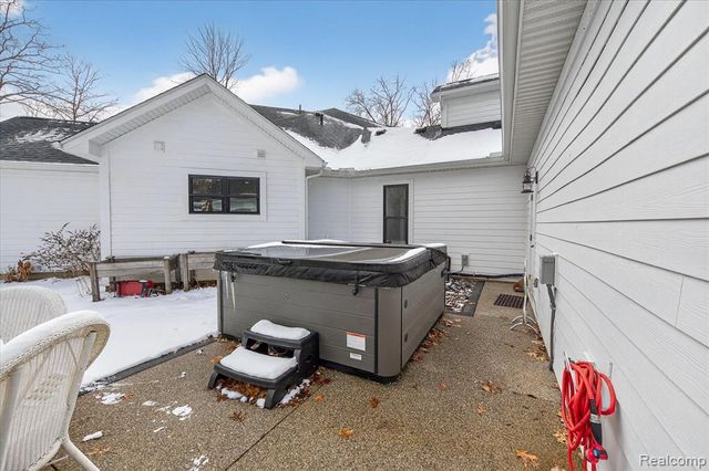 3483 Windwheel Point Drive, Pinckney, MI 48169