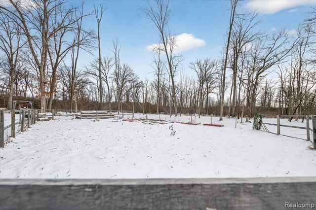 3483 Windwheel Point Drive, Pinckney, MI 48169