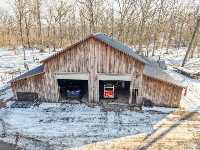 3483 Windwheel Point Drive, Pinckney, MI 48169