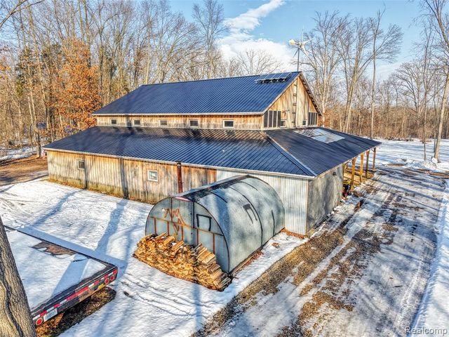 3483 Windwheel Point Drive, Pinckney, MI 48169