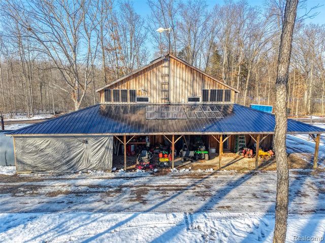 3483 Windwheel Point Drive, Pinckney, MI 48169