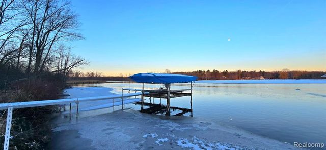 3483 Windwheel Point Drive, Pinckney, MI 48169