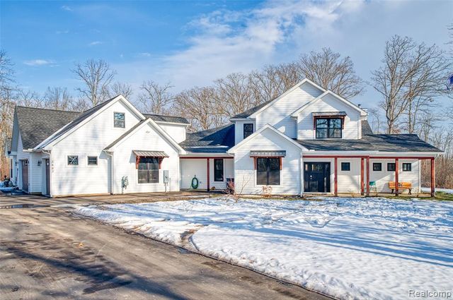 3483 Windwheel Point Drive, Pinckney, MI 48169