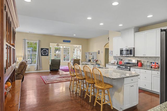 6781 Pleasant Gate Ln, College Grove, TN 37046