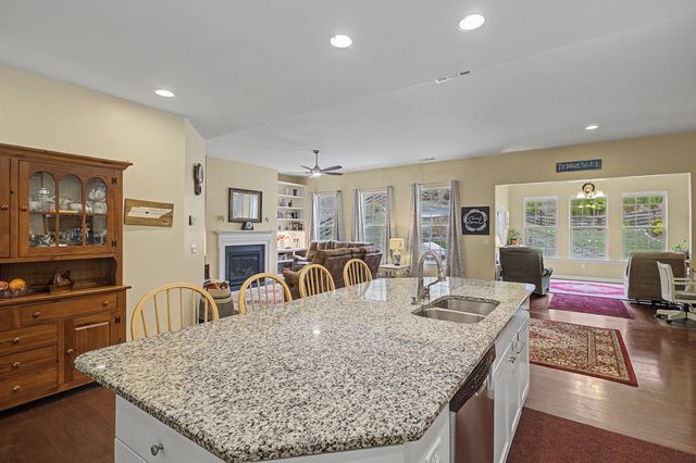 6781 Pleasant Gate Ln, College Grove, TN 37046