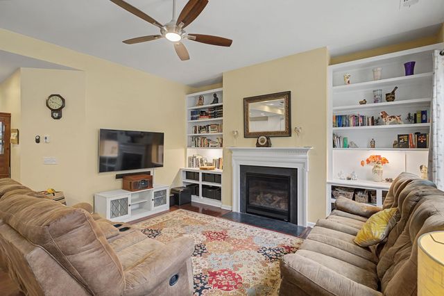 6781 Pleasant Gate Ln, College Grove, TN 37046