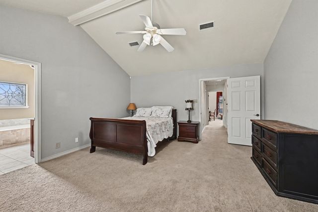 304 Trollinger Street, Whitesboro, TX 76273