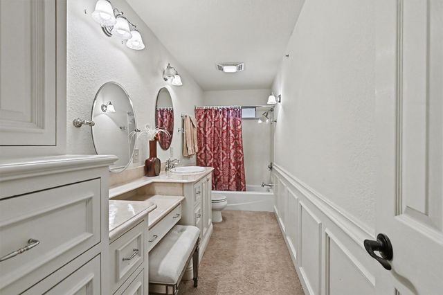 304 Trollinger Street, Whitesboro, TX 76273