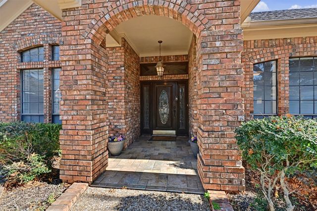 304 Trollinger Street, Whitesboro, TX 76273