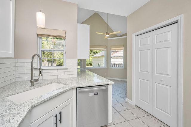 1423 Swamp Fox Lane, Charleston, SC 29412