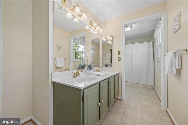 6396 DEVONSHIRE LN, Frederick, MD 21703