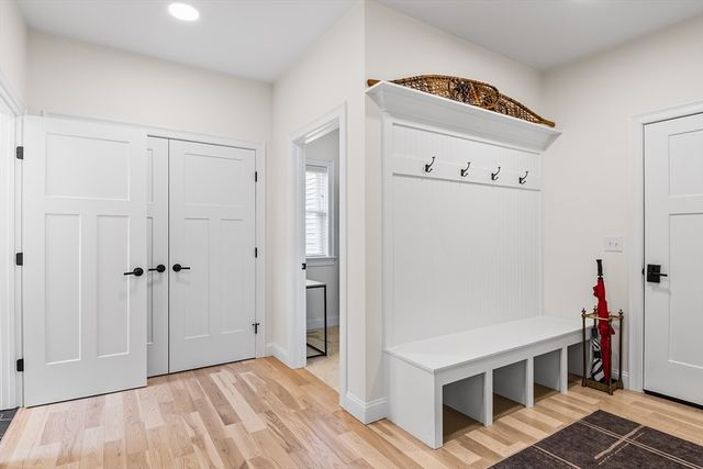 396 Elmwood Ave, Holden, MA 01522