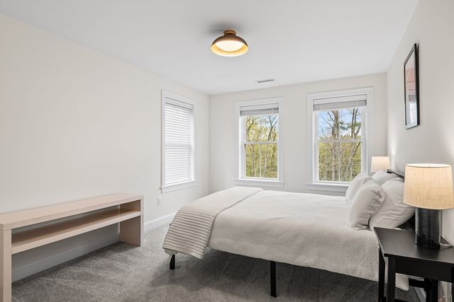 396 Elmwood Ave, Holden, MA 01522