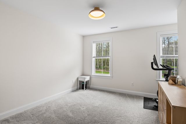 396 Elmwood Ave, Holden, MA 01522