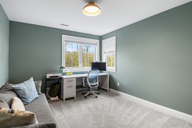 396 Elmwood Ave, Holden, MA 01522