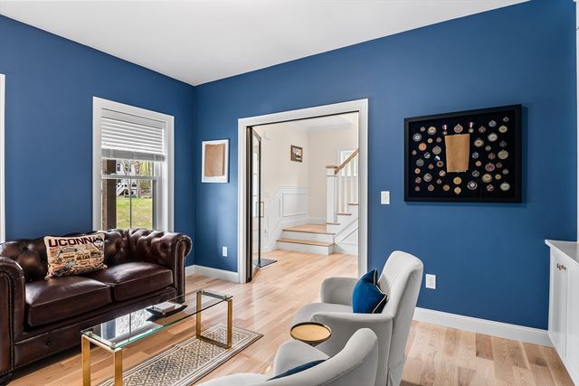 396 Elmwood Ave, Holden, MA 01522