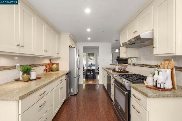 172 Haslemere Ct, Lafayette, CA 94549