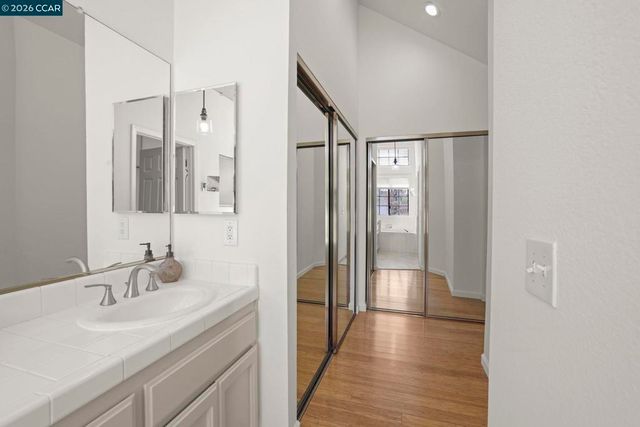 172 Haslemere Ct, Lafayette, CA 94549