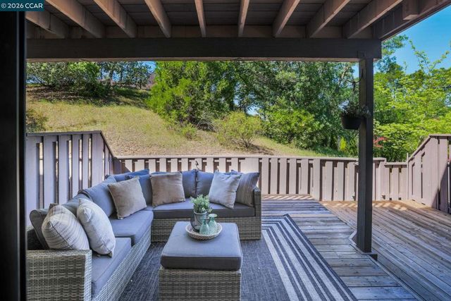 172 Haslemere Ct, Lafayette, CA 94549