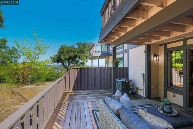 172 Haslemere Ct, Lafayette, CA 94549