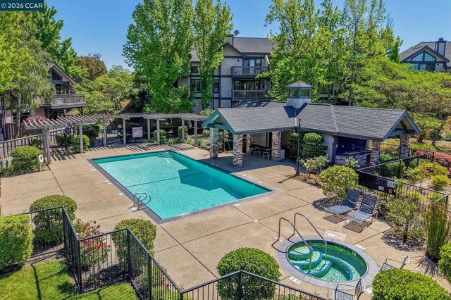 172 Haslemere Ct, Lafayette, CA 94549