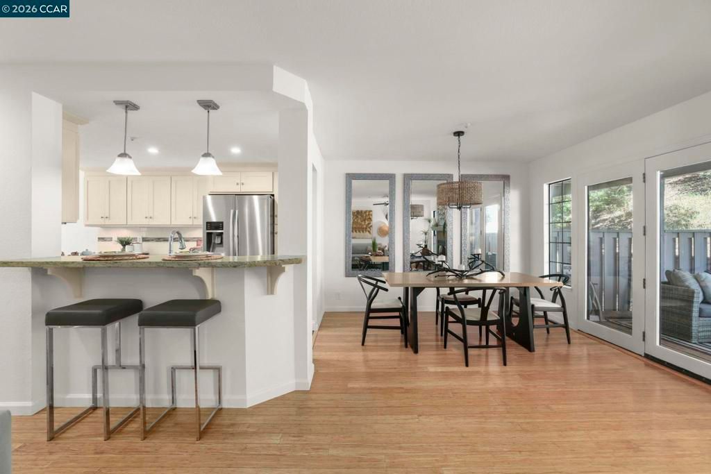 Image 13 of property listing at 172 Haslemere Ct, Lafayette, CA 94549