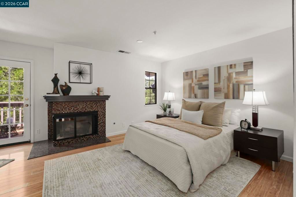 Image 21 of property listing at 172 Haslemere Ct, Lafayette, CA 94549