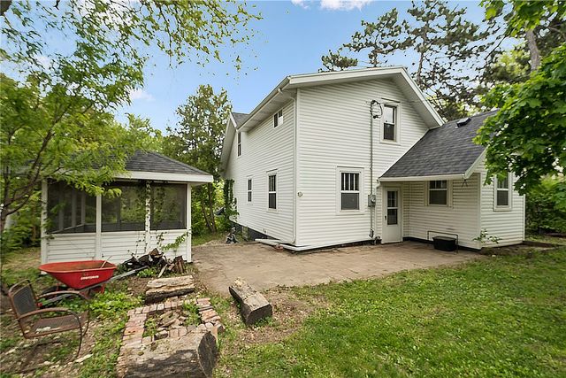 221 23rd Street NE, Cedar Rapids, IA 52402