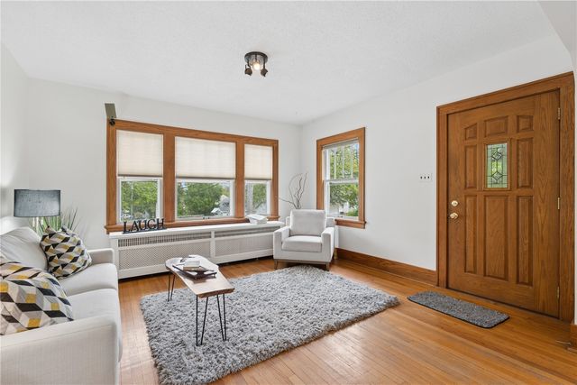 221 23rd Street NE, Cedar Rapids, IA 52402