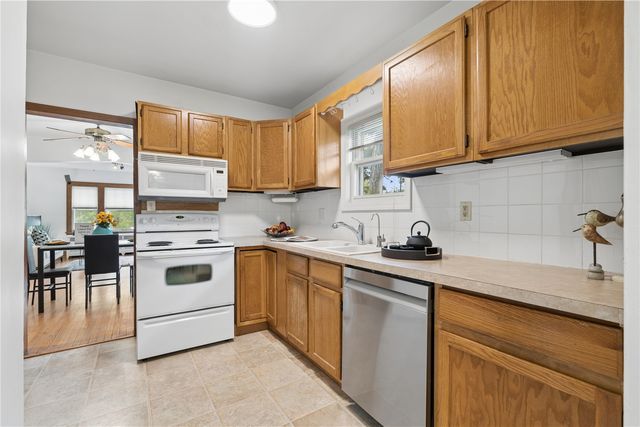 221 23rd Street NE, Cedar Rapids, IA 52402