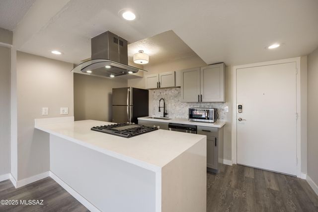 425 W Paseo Redondo Apt 9I, Tucson, AZ 85701
