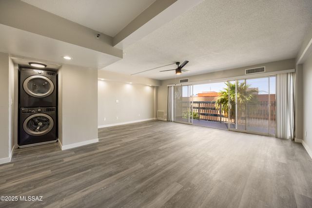 425 W Paseo Redondo Apt 9I, Tucson, AZ 85701