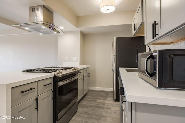 425 W Paseo Redondo Apt 9I, Tucson, AZ 85701