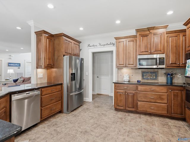 198 Worthington Lane, Guntersville, AL 35976