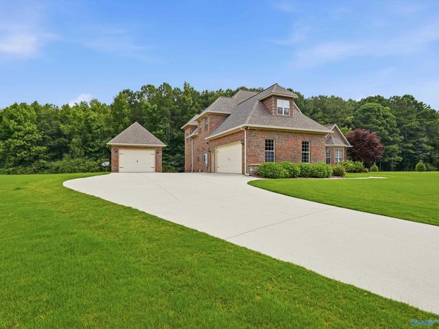 198 Worthington Lane, Guntersville, AL 35976