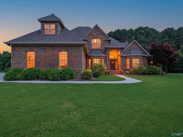 198 Worthington Lane, Guntersville, AL 35976