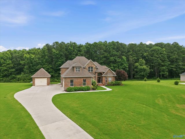 198 Worthington Lane, Guntersville, AL 35976
