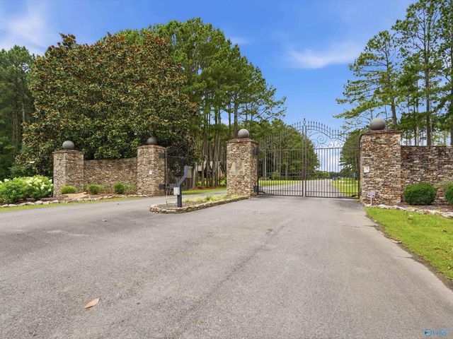 198 Worthington Lane, Guntersville, AL 35976