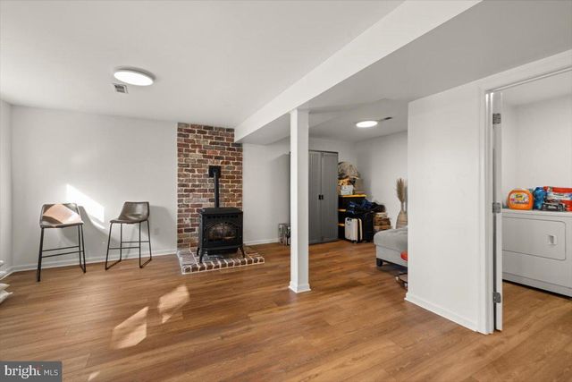 247 ARROWOOD RD, Linden, VA 22642