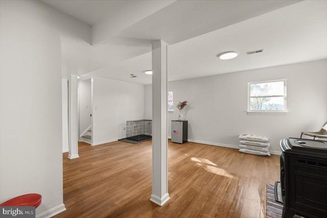 247 ARROWOOD RD, Linden, VA 22642