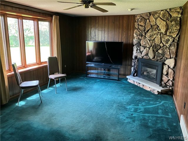 10 Pheasant Run Lane, Lancaster, NY 14086
