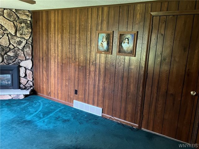 10 Pheasant Run Lane, Lancaster, NY 14086