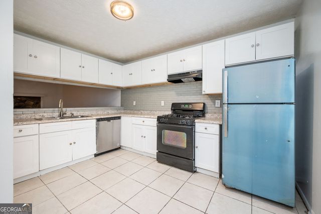 725 Oak Drive, Hapeville, GA 30354