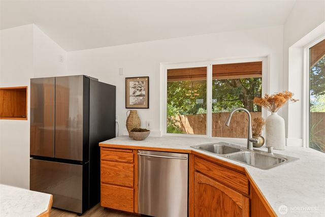 101 Browns Point Boulevard, Tacoma, WA 98422