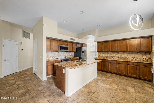 6579 W ORAIBI Drive, Glendale, AZ 85308