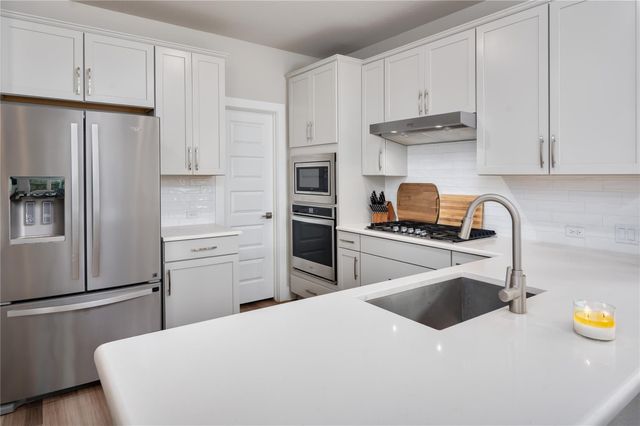 436 Sawtooth Mountain WAY, Dripping Springs, TX 78620