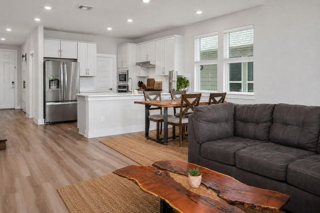 436 Sawtooth Mountain WAY, Dripping Springs, TX 78620