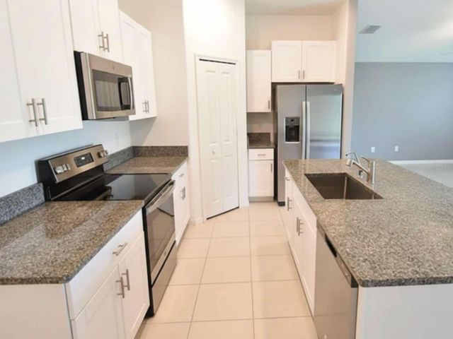 9685 BRANCHING SHIP TRACE, Wesley Chapel, FL 33545